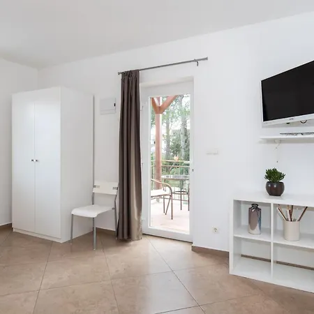 Laura Krk Апартаменты