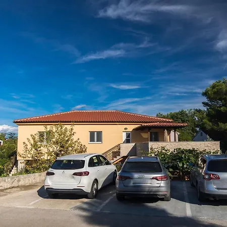 Апартаменты Laura Krk *