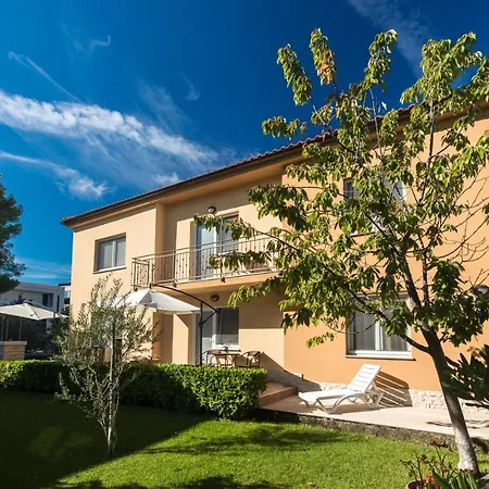 Laura Krk Apartment