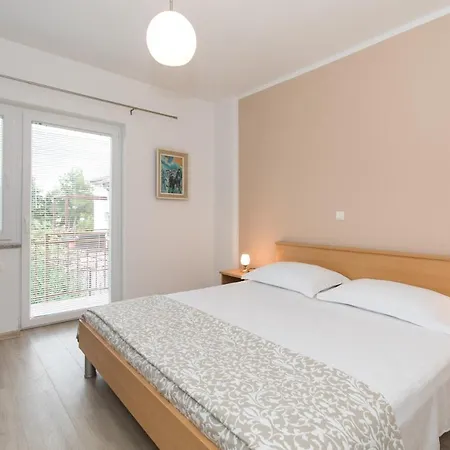 Apartamento Laura Krk *